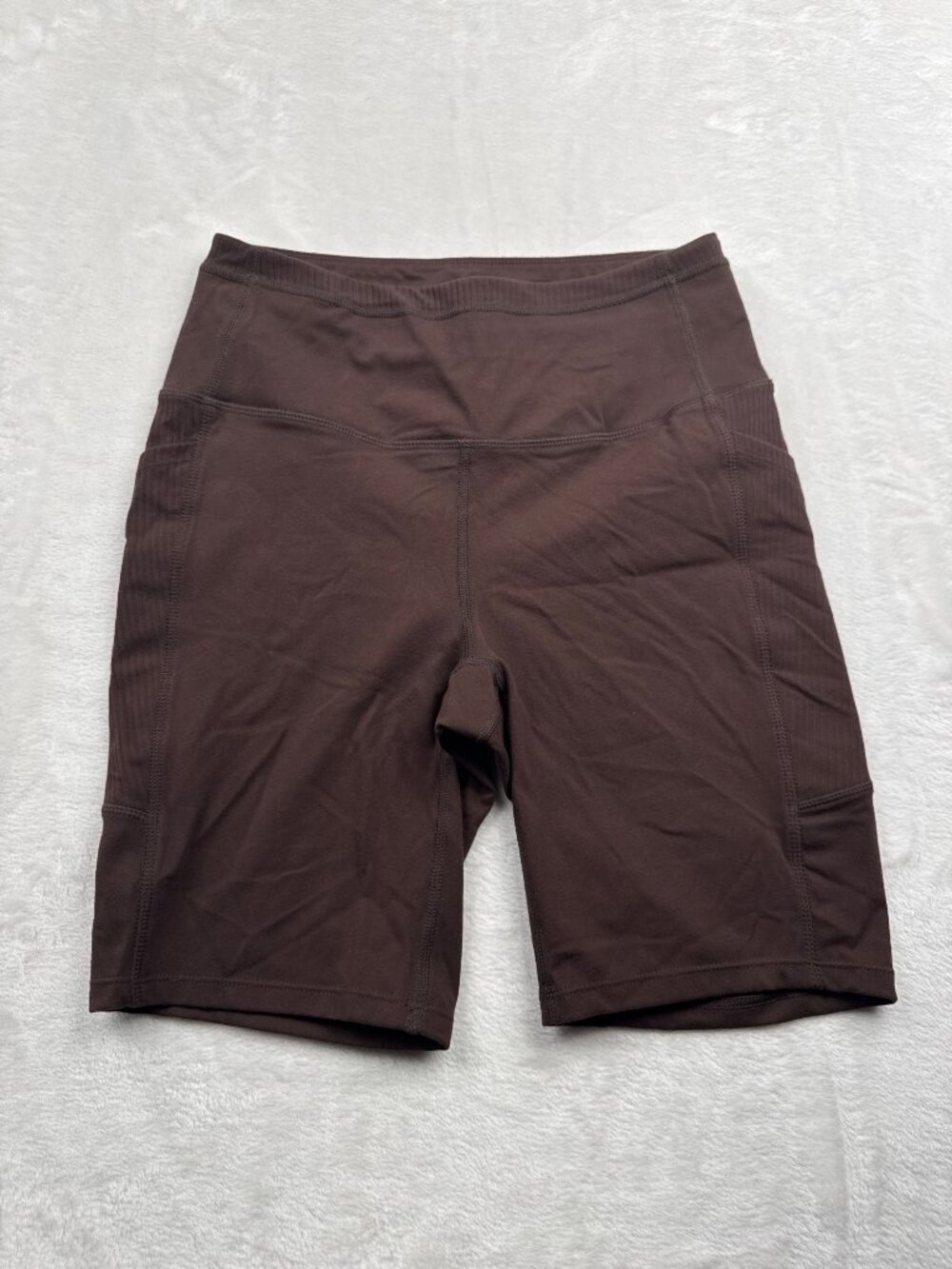 Mondetta Womens XS Brown High-Waisted Bike Shorts With Side Pockets